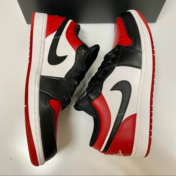 Air Jordan 1 Low 8.5 mens - Picture 8 of 11